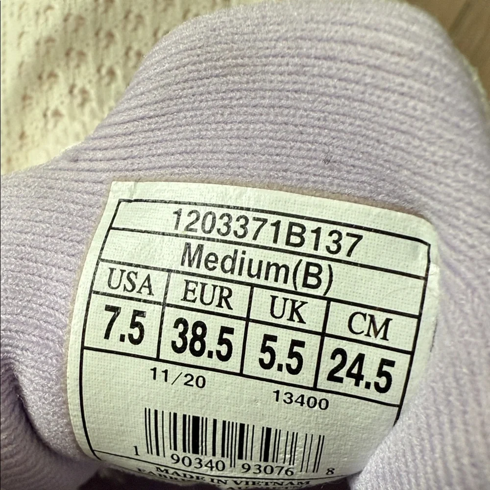 Brooks Women's Light Pink and Lavender Running Shoe - Picture 9 of 10
